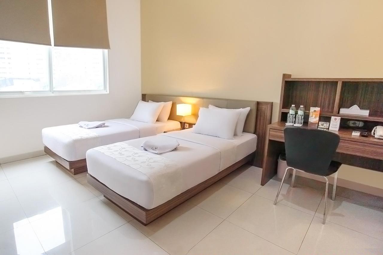 Legreen Suite Gatot Subroto Jakarta Exterior photo